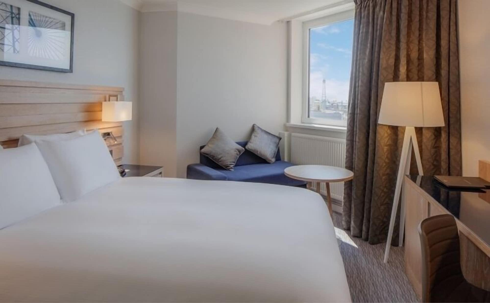 فندق غراند بلاكبول المظهر الخارجي الصورة A room at the hotel