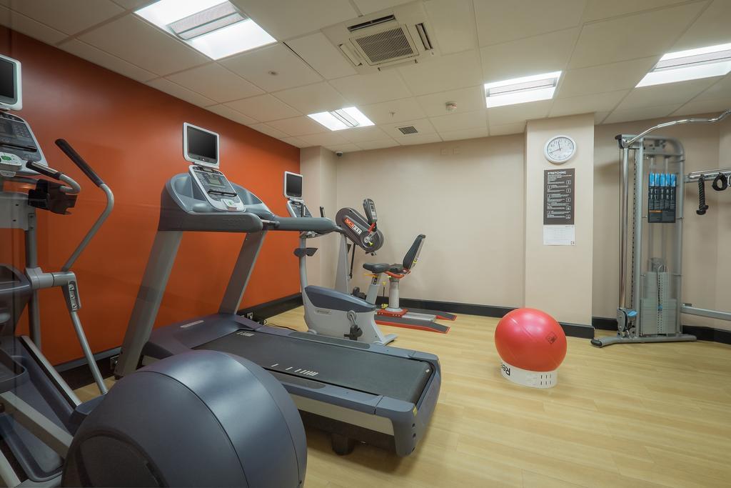 فندق غراند بلاكبول المظهر الخارجي الصورة Fitness room in a hotel
